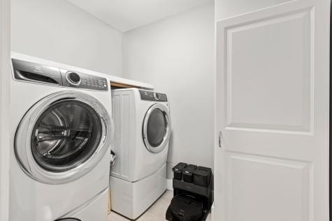 6 Annette Avenue Edgewater NJ 07020