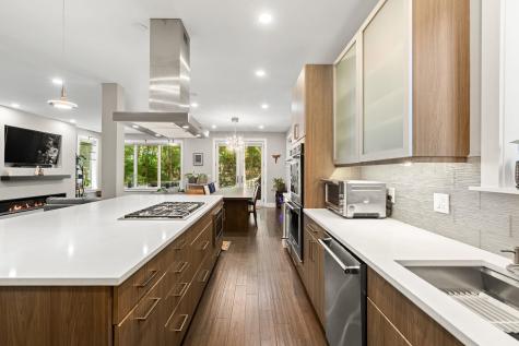 6 Annette Avenue Edgewater NJ 07020
