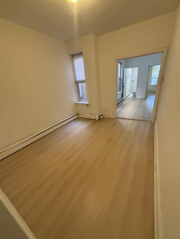 406 Woodlawn Avenue Jersey City NJ 07305