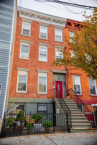 366 Pacific Avenue Jersey City NJ 07304