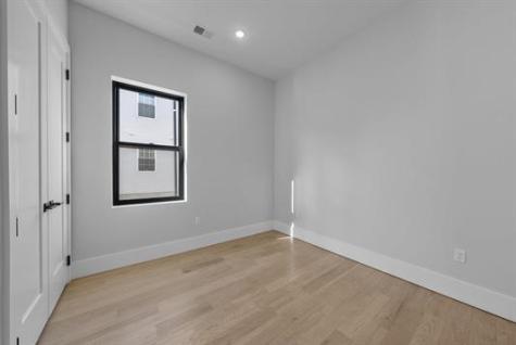 13 Manhattan Avenue Jersey City NJ 07307