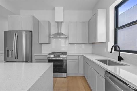 13 Manhattan Avenue Jersey City NJ 07307