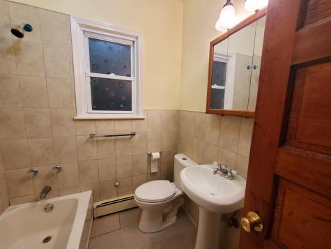 387 Avenue E Bayonne NJ 07002