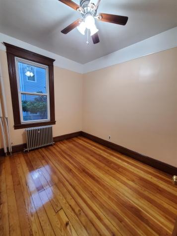 387 Avenue E Bayonne NJ 07002
