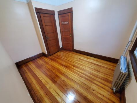 387 Avenue E Bayonne NJ 07002