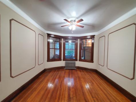 387 Avenue E Bayonne NJ 07002