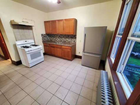 387 Avenue E Bayonne NJ 07002
