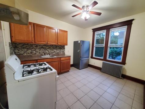 387 Avenue E Bayonne NJ 07002