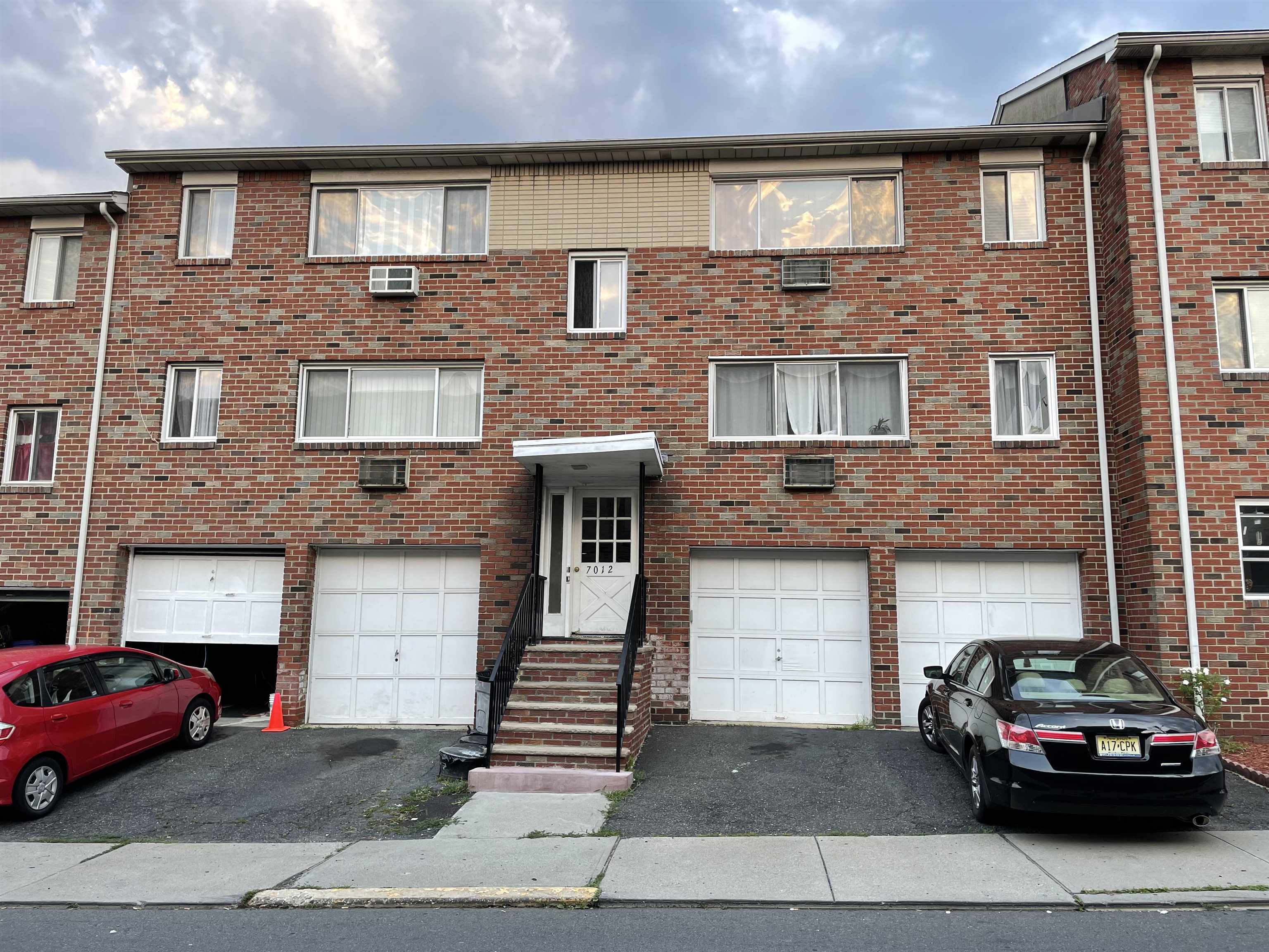 7012 Cottage Avenue North Bergen NJ 07047