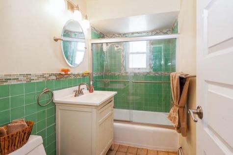 7012 Cottage Avenue North Bergen NJ 07047