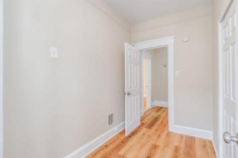 124 West 54th Street Bayonne NJ 07002
