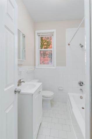 124 West 54th Street Bayonne NJ 07002