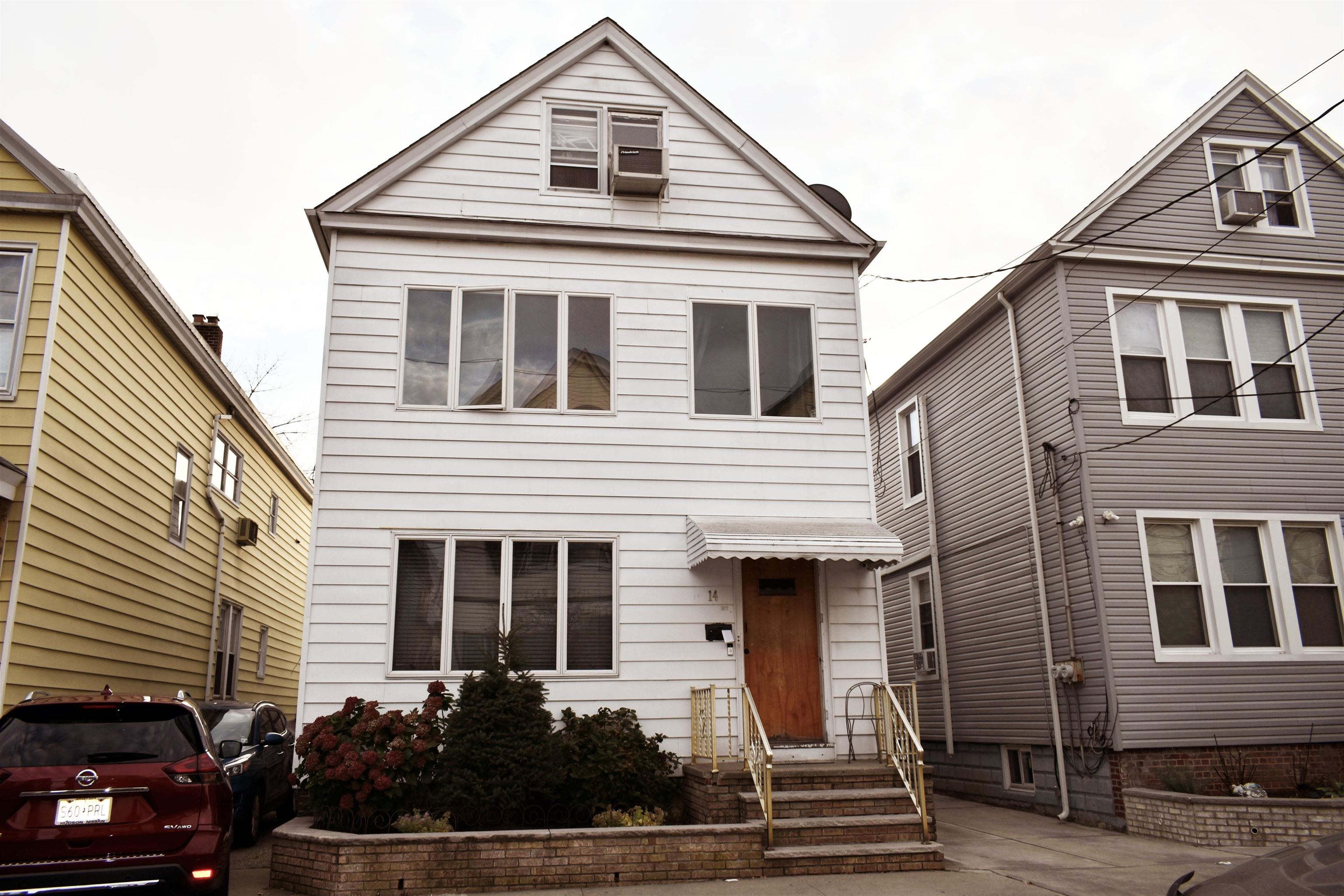 14 Newark Bay Court Bayonne NJ 07002