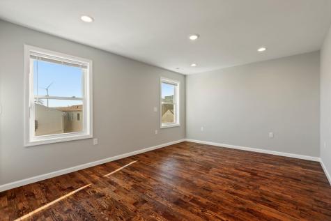 16 Herrick Court Bayonne NJ 07002
