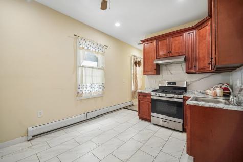 181 W 4th Street Bayonne NJ 07002