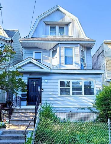 162 Carteret Avenue Jersey City NJ 07305