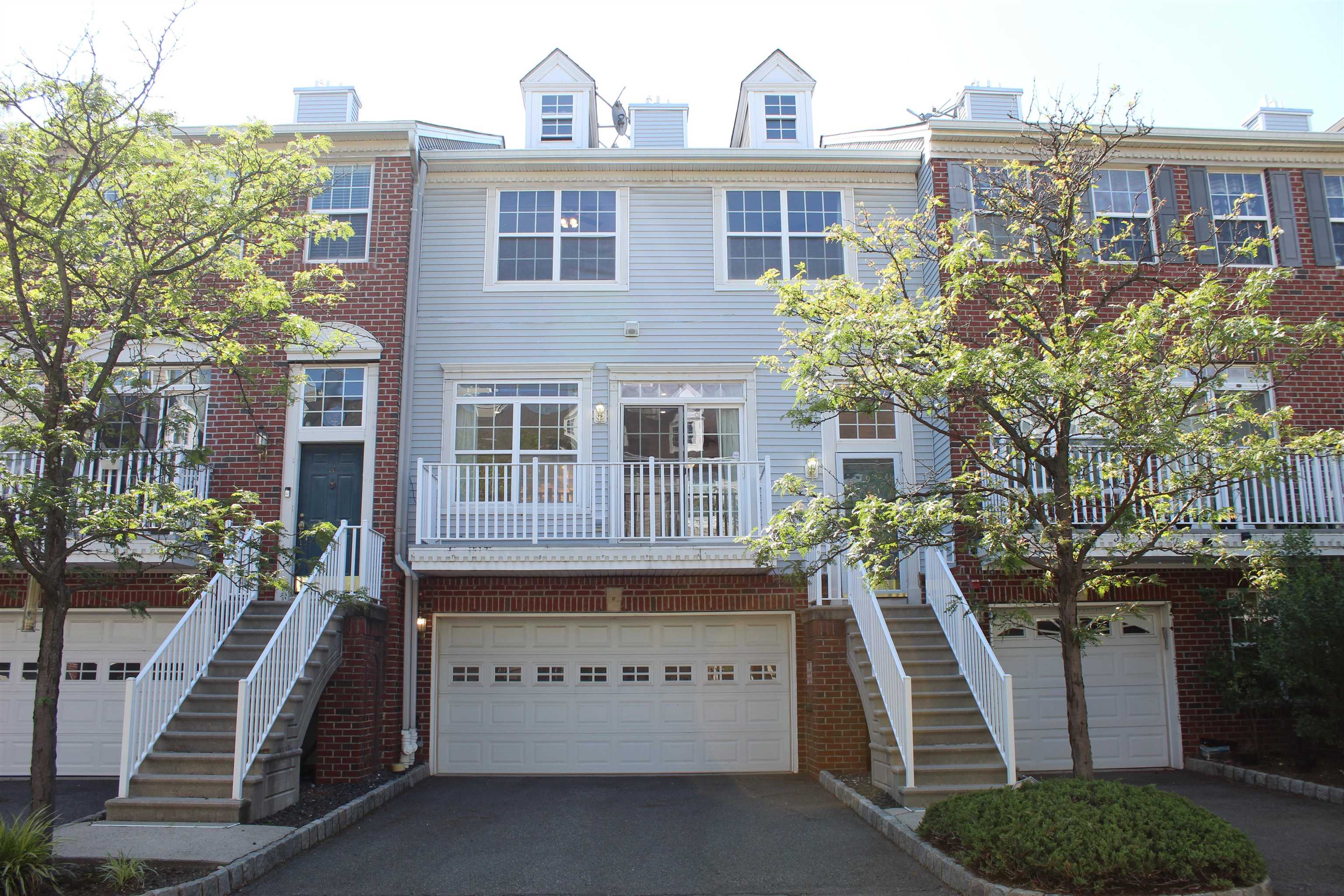 9 Mcmartin Court Jersey City NJ 07305
