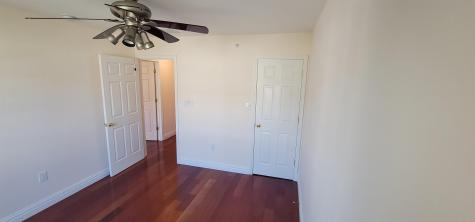 9 Mcmartin Court Jersey City NJ 07305