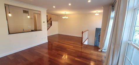 9 Mcmartin Court Jersey City NJ 07305