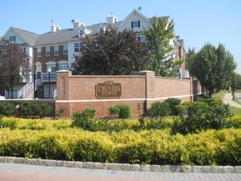 9 Mcmartin Court Jersey City NJ 07305