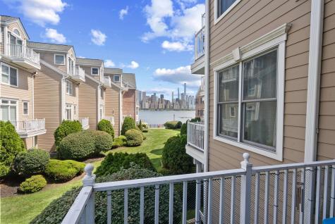 478 Buffalo Court West New York NJ 07093