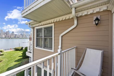 478 Buffalo Court West New York NJ 07093
