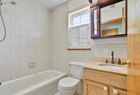 87 Cottage Street Bayonne NJ 07002
