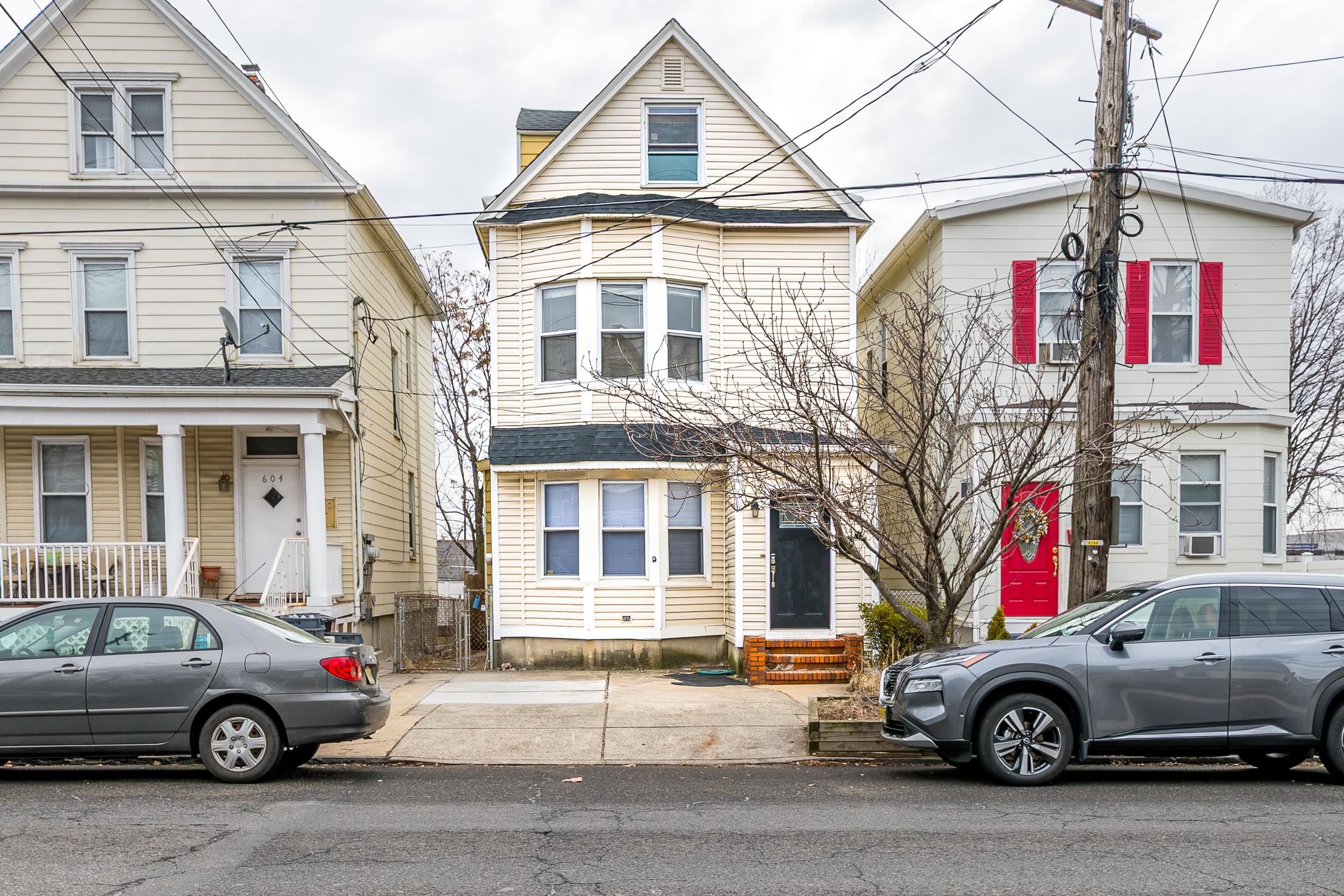 602 Avenue E Bayonne NJ 07002