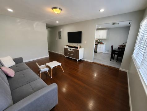 8 Packard Street Bayonne NJ 07002