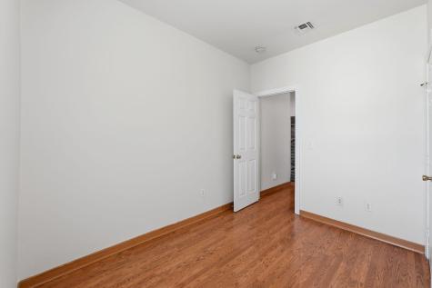 394 Woodlawn Avenue Jersey City NJ 07305