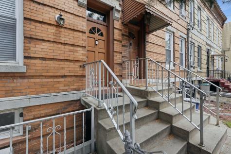 394 Woodlawn Avenue Jersey City NJ 07305