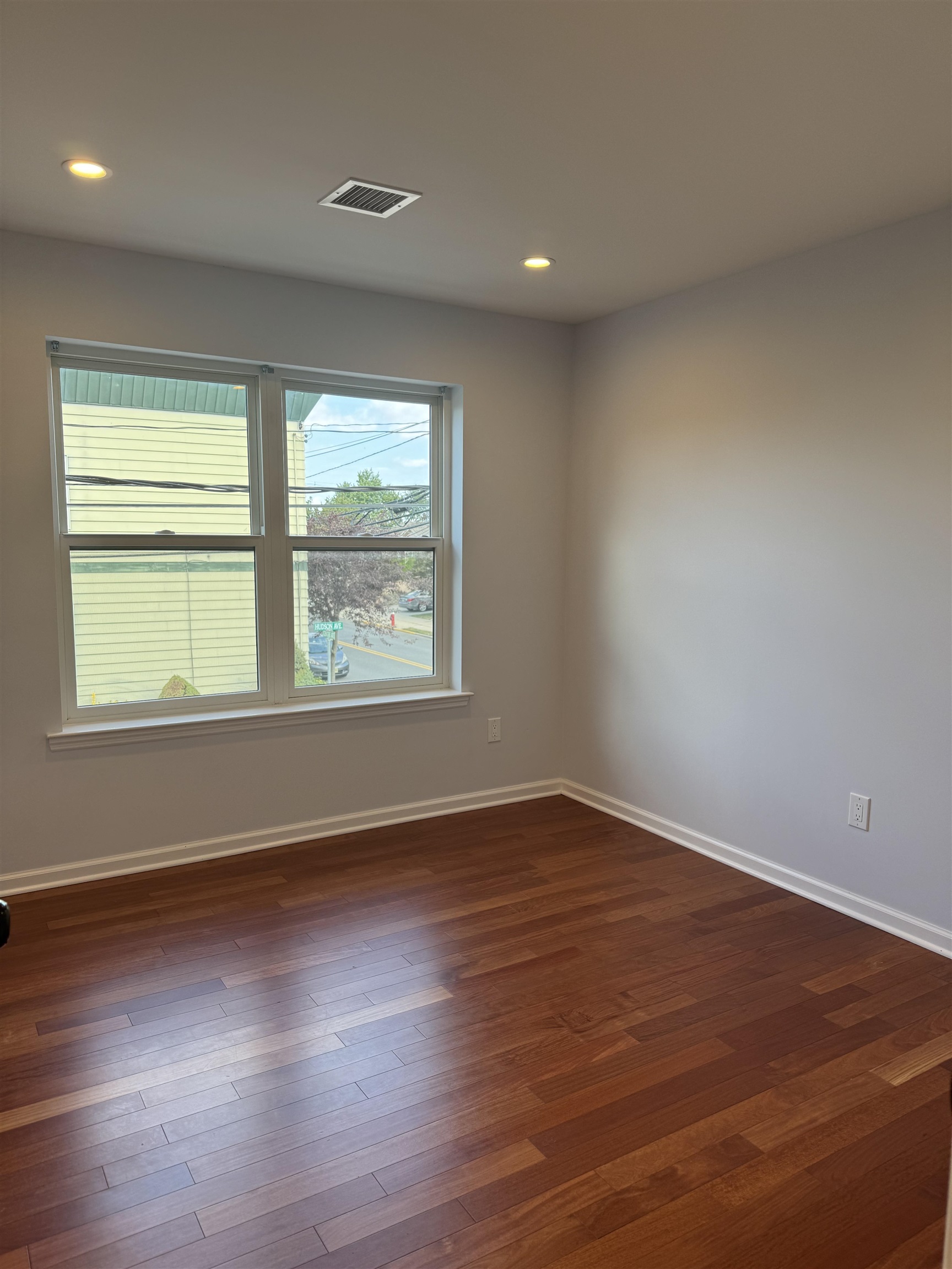 315 Centre Avenue Secaucus NJ 07094
