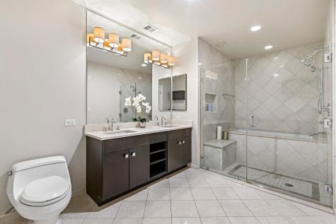 250 Henley Place Weehawken NJ 07086