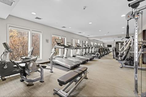 250 Henley Place Weehawken NJ 07086