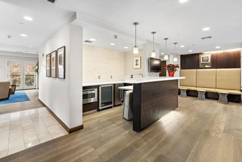 250 Henley Place Weehawken NJ 07086