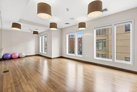 250 Henley Place Weehawken NJ 07086