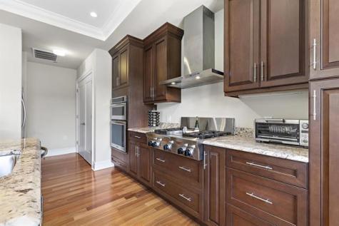 250 Henley Place Weehawken NJ 07086