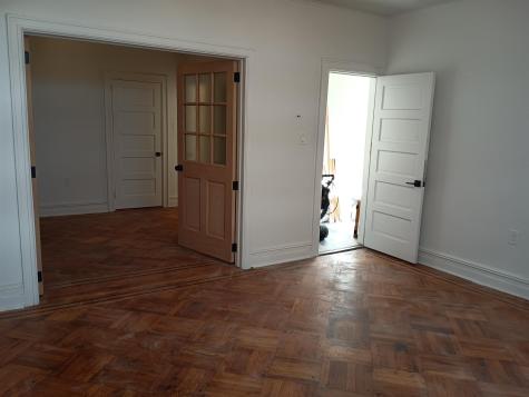 18 Oakland Avenue Jersey City NJ 07306