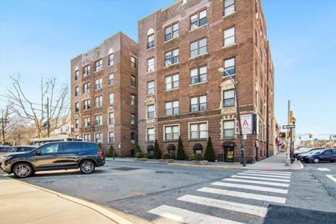 435 79th Street North Bergen NJ 07047