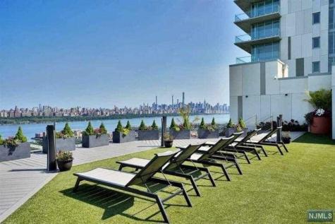 320 Adolphus Avenue Cliffside Park NJ 07010