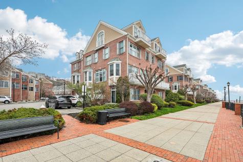 428 Newburgh Court West New York NJ 07093