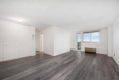 100 Manhattan Avenue Union City NJ 07087