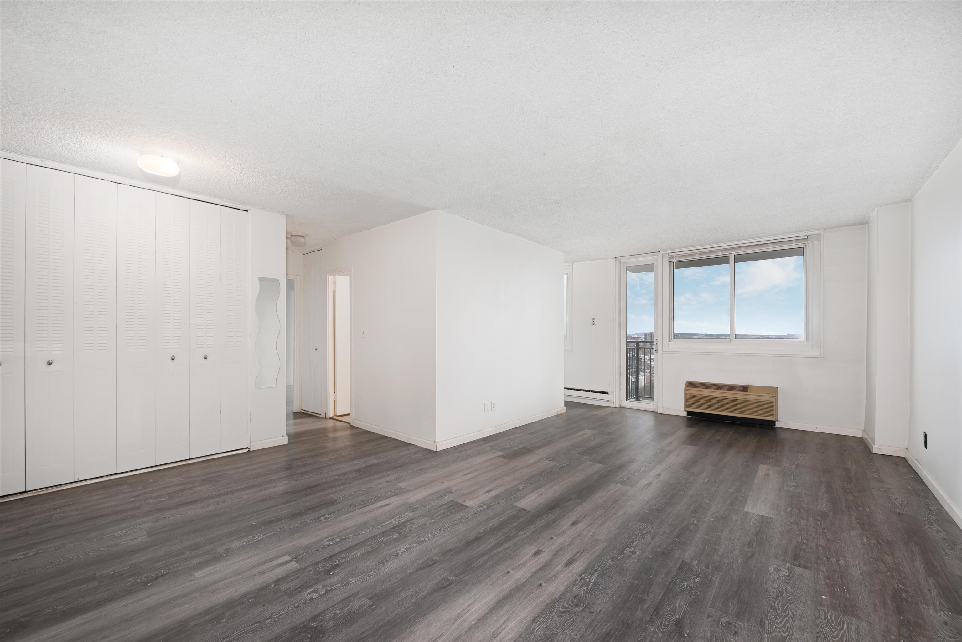 100 Manhattan Avenue Union City NJ 07087