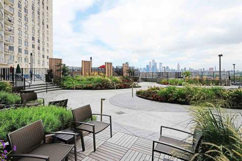 100 Manhattan Avenue Union City NJ 07087