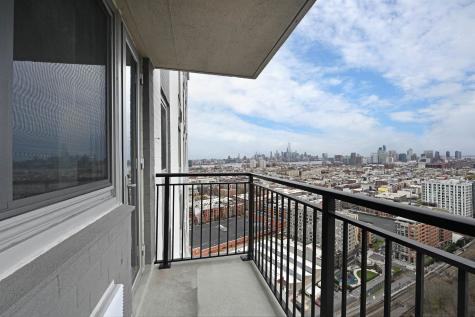 100 Manhattan Avenue Union City NJ 07087