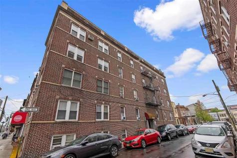 103 Westover Place West New York NJ 07093