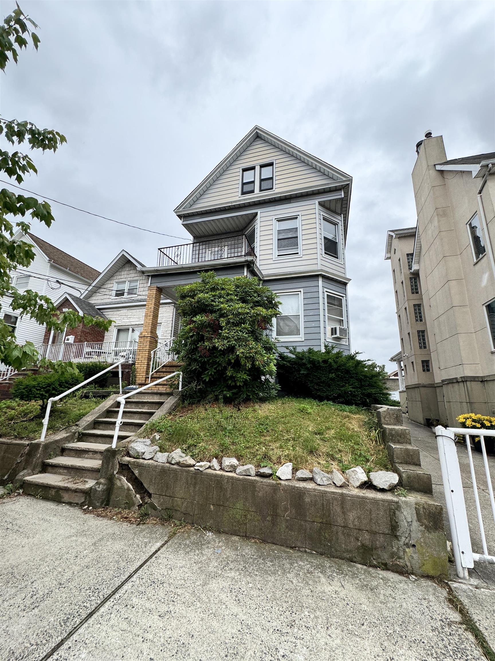 136 West 25th Street Bayonne NJ 07002