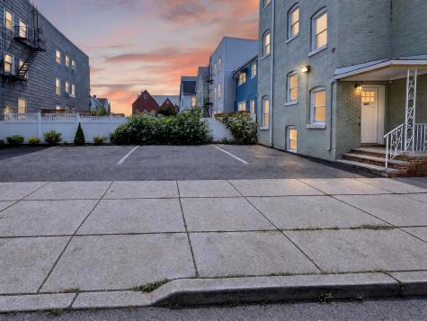 352 Avenue C Bayonne NJ 07002