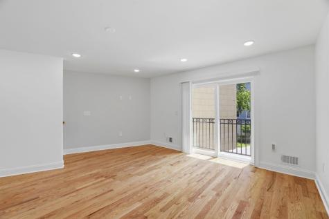 14 West 49th Street Bayonne NJ 07002