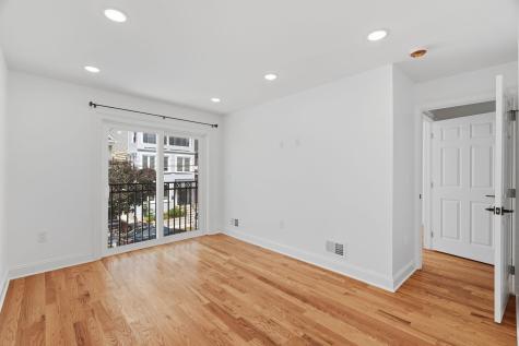 14 West 49th Street Bayonne NJ 07002